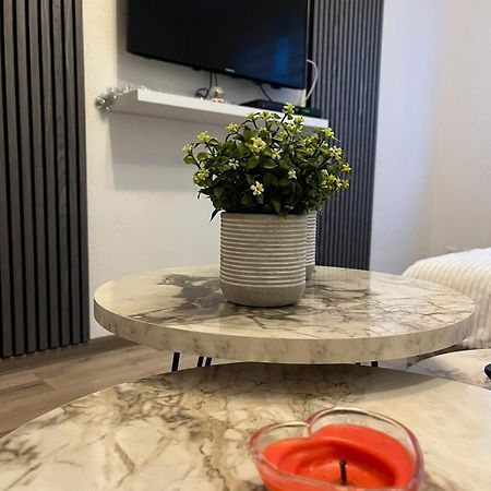 Lovely Apartment In Old Town 400M From City Center Sebilj Sarajevo Bagian luar foto