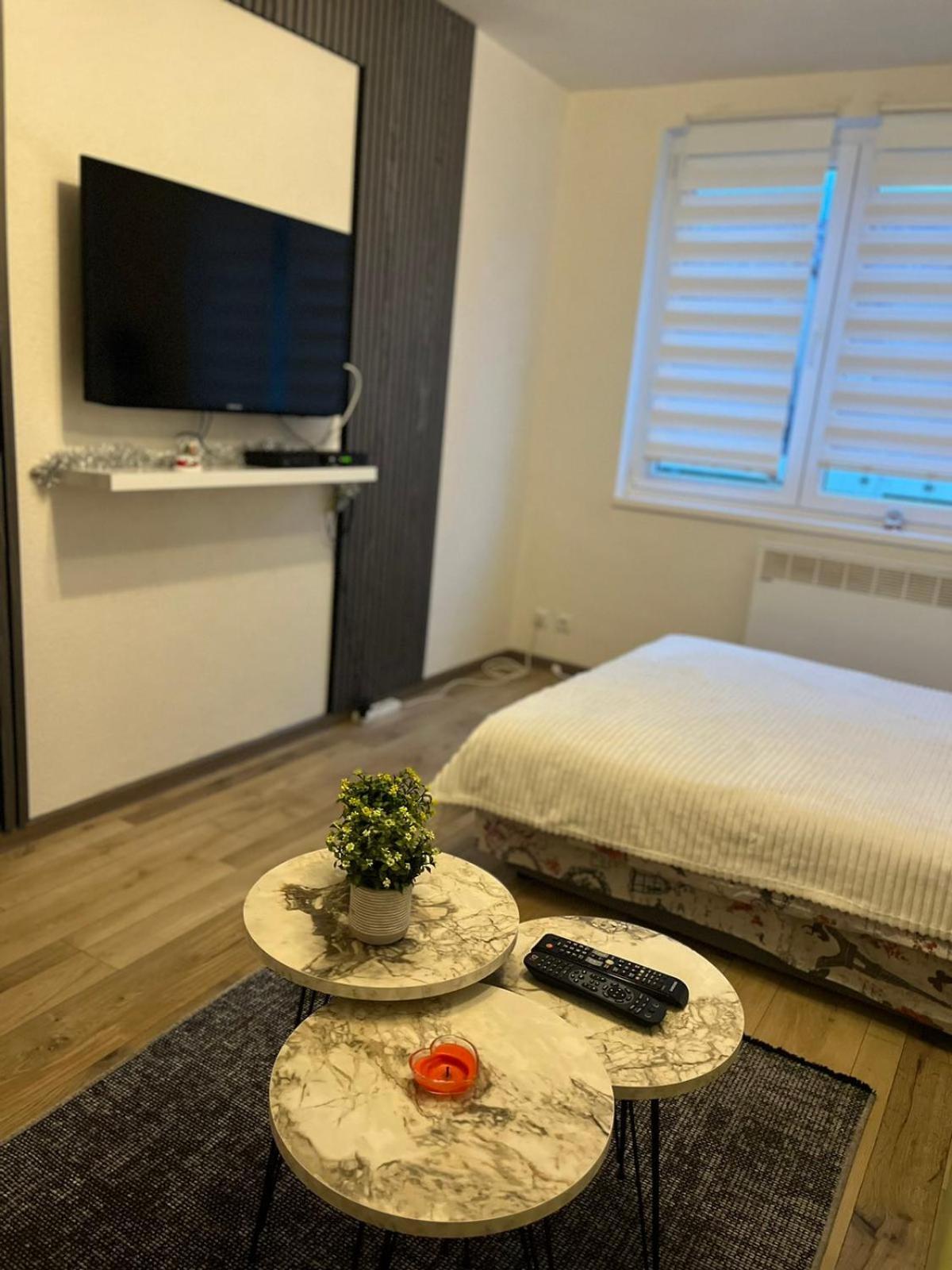 Lovely Apartment In Old Town 400M From City Center Sebilj Sarajevo Bagian luar foto
