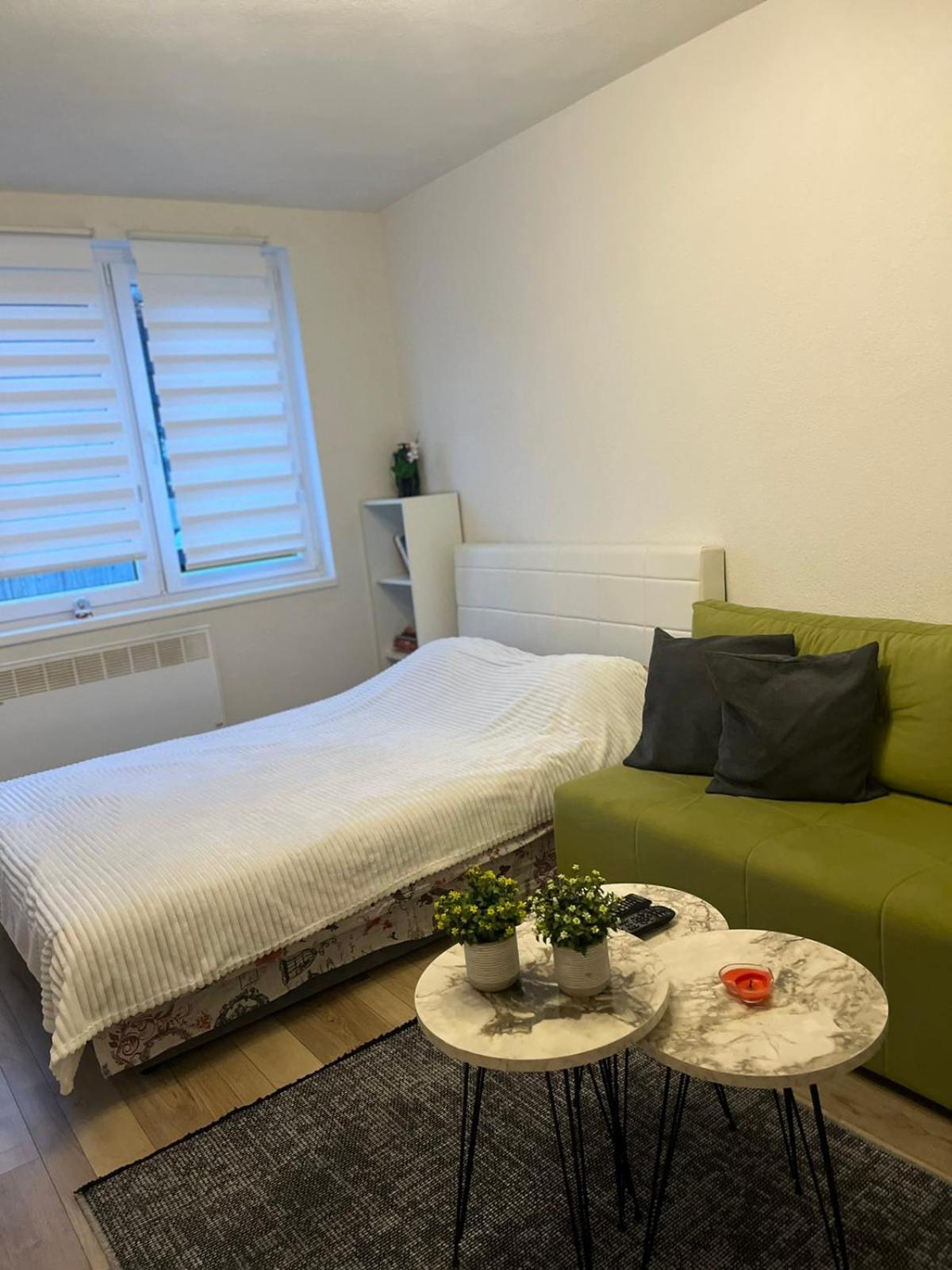 Lovely Apartment In Old Town 400M From City Center Sebilj Sarajevo Bagian luar foto